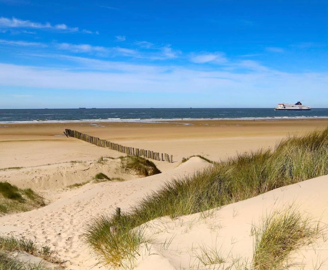 Le Presbytere Des Baraques A Bleriot-Plage - Apt 2 Leilighet Sangatte Eksteriør bilde