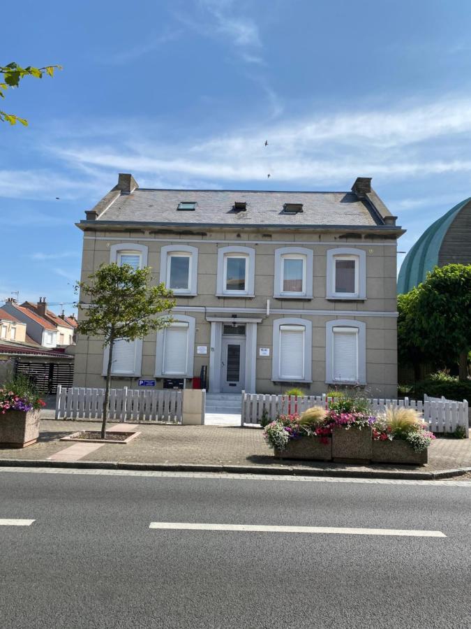 Le Presbytere Des Baraques A Bleriot-Plage - Apt 2 Leilighet Sangatte Eksteriør bilde